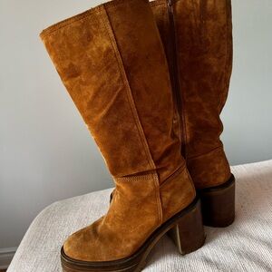 Women's Tan Suede Boots